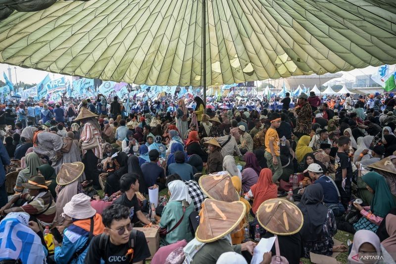 Kebijakan Outsourcing Jadi Acuan Permenaker Baru: Menaker Yassierli Turut Sambut Baik Arahan Presiden