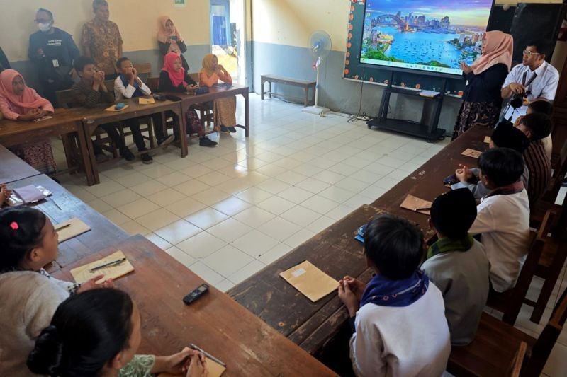 Pemerintah Percepat Peningkatan Kualitas Pendidikan Lewat PHCT: Revitalisasi Sekolah dan Digitalisasi Pembelajaran