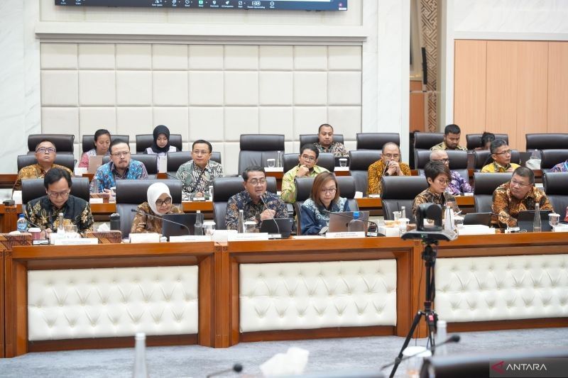 Perang Dagang Global: Strategi Indonesia Jaga Muruah Industri Nasional