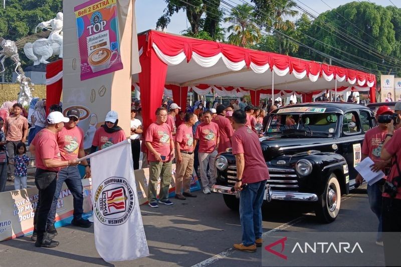 Reli Mobil Kuno: Pemkot Magelang Promosikan Pariwisata Lewat Nostalgia