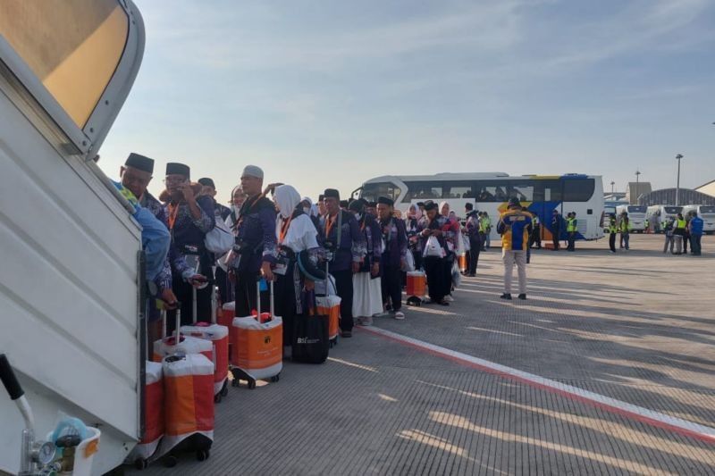 394 Calon Haji NTB Kloter 02 Berangkat ke Tanah Suci