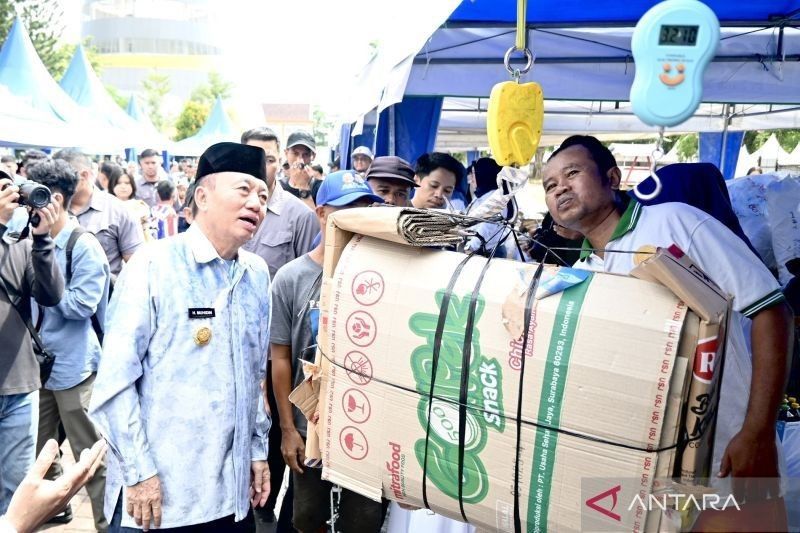 Pemprov Kalsel Luncurkan Program Tukar Sampah dengan Sembako