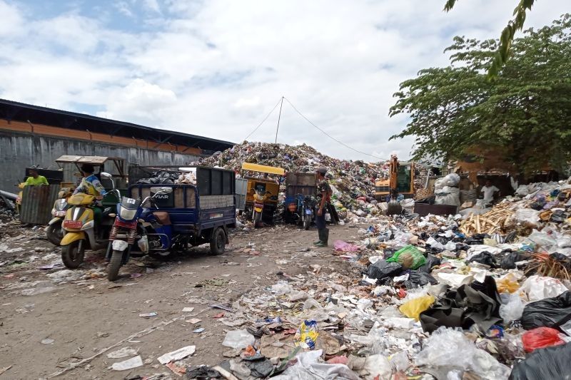 Dinkes Mataram Siap Awasi Kesehatan Warga Terdampak Sampah TPS Sandubaya