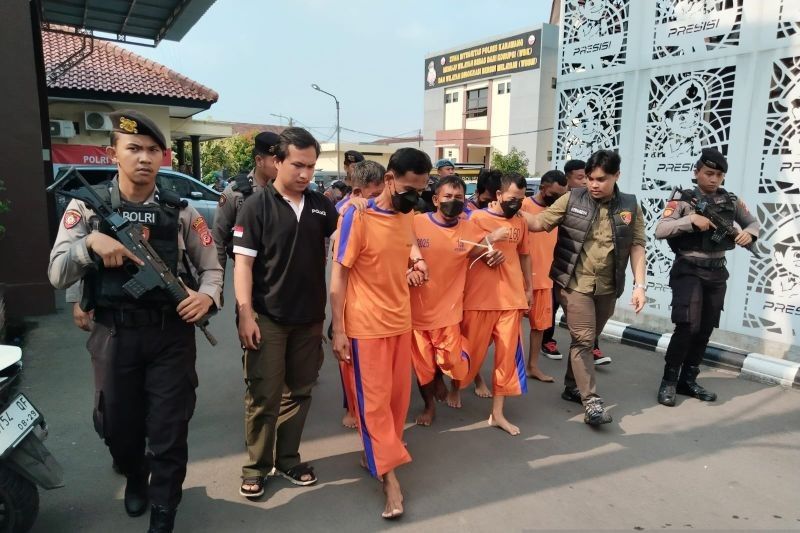 Geng Spesialis Bobol ATM Minimarket di Jabar Dibekuk Polres Karawang