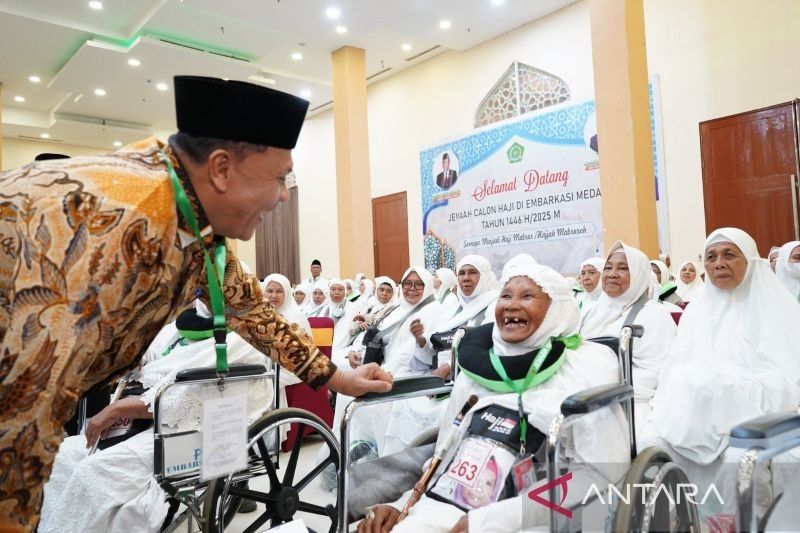 Jemaah Haji Diminta Waspada Cuaca Panas di Madinah, Risiko Dehidrasi Mengancam