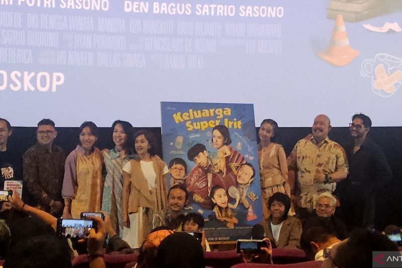 Keluarga Super Irit: Film Komedi Keluarga Siap Tayang Juni Mendatang