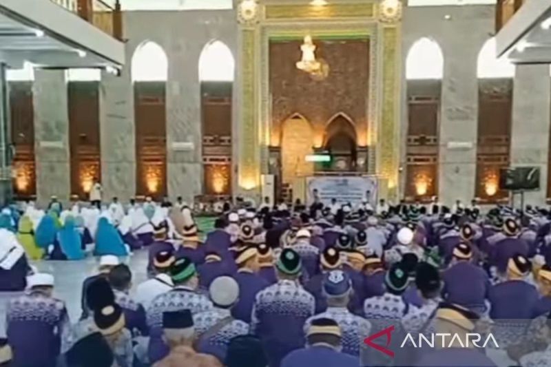 1.049 Calon Haji Pamekasan Dilepas, Bupati Berpesan Jaga Kesehatan dan Niat Ibadah