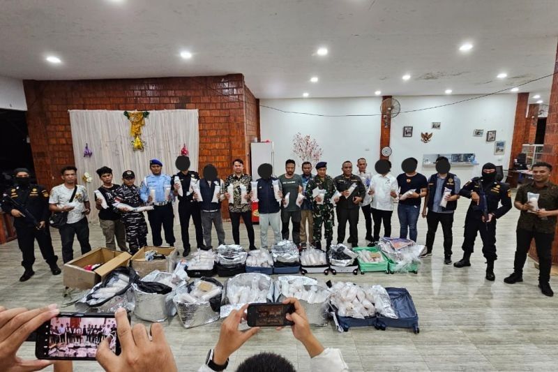 Bea Cukai Batam Gagalkan Penyelundupan 321.990 Benih Lobster, Kerugian Negara Capai Miliaran Rupiah!