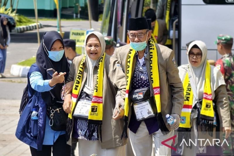 Dokumen 393 Calon Haji Kota Mataram Tuntas, Berangkat Menuju Tanah Suci