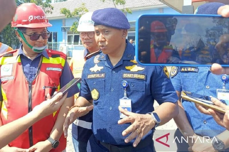 KSOP Pangkalbalam Segera Potong Kapal Pupuk Kandas di Pelabuhan