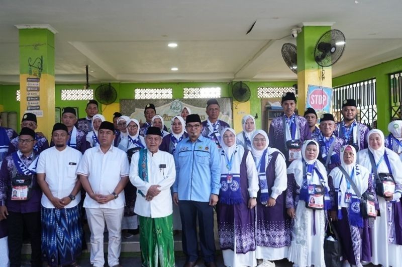 Doa untuk Tanah Air, Wali Kota Jakbar Lepas 36 Calon Haji