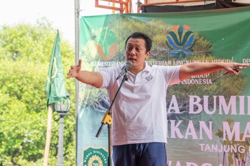 Wamen LH Tekankan Pentingnya Perawatan Mangrove Pasca Penanaman