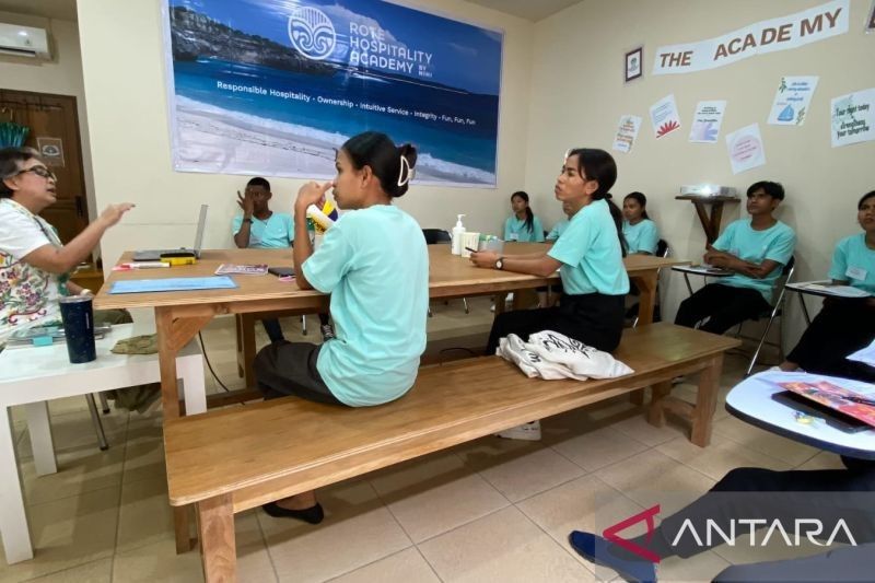 Pendidikan Pariwisata Gratis Rote Ndao: Lahirkan Generasi Pemimpin Pariwisata