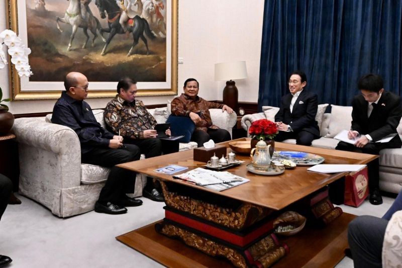 Prabowo Terima Kunjungan Utusan Khusus PM Jepang, Bahas Kerja Sama AZEC dan Proyek Geothermal