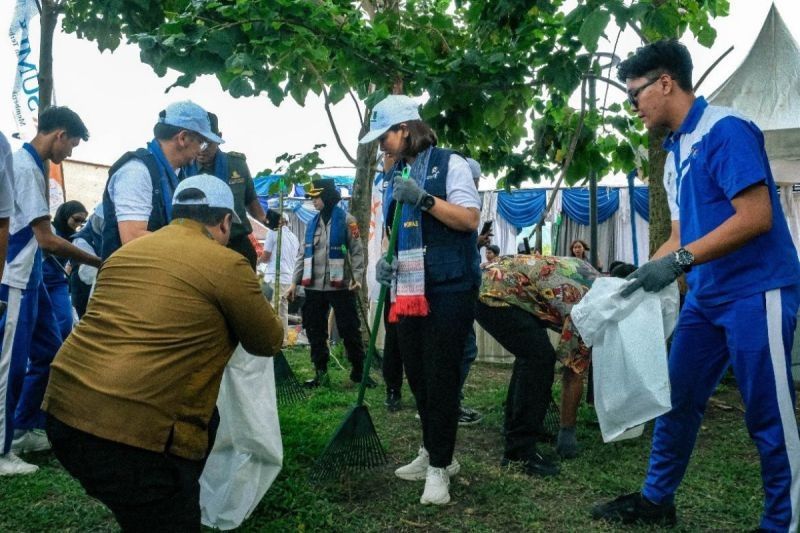 Kemenpar Inisiasi Gerakan Wisata Bersih di Danau Toba: Pariwisata Berkelanjutan dan Bersih