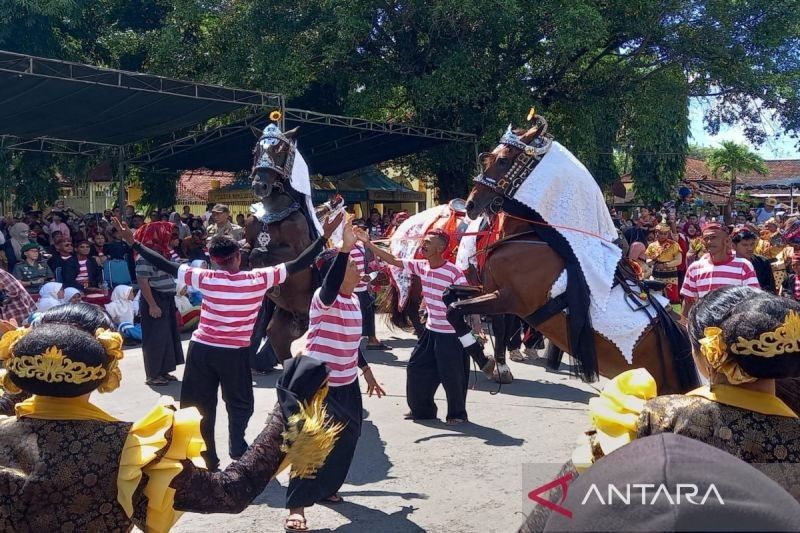 Festival Jaran Serek Sumenep 2025: Merawat Tradisi Kuda Menari