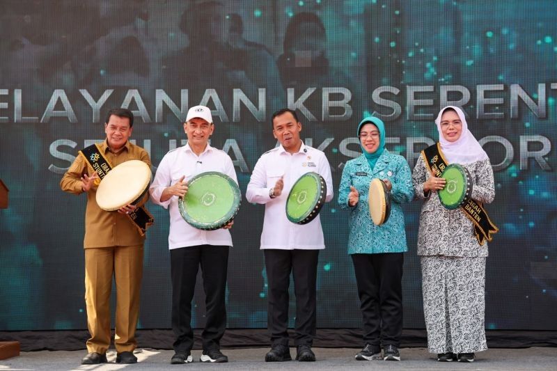 Peran Strategis Bidan dalam Sukseskan Program KB di Banten