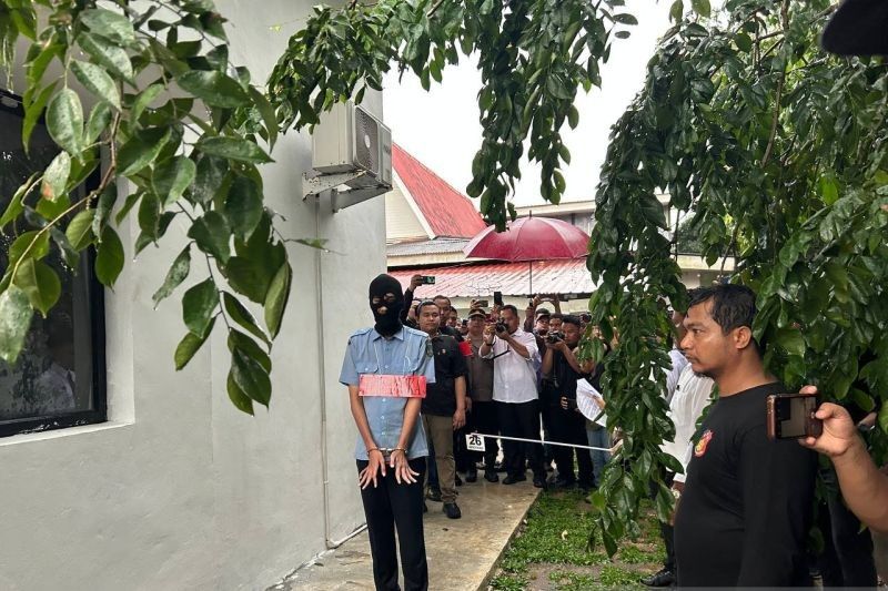 Reka Ulang Pembunuhan Pegawai Honorer Batam: Tersangka Akui Sakit Hati