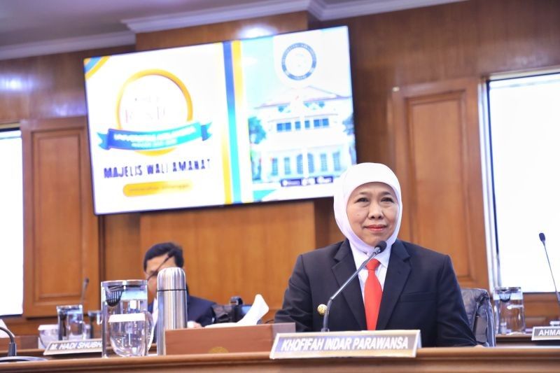Prof. Madyan Terpilih Sebagai Rektor Unair, Khofifah Sampaikan Harapan Besar