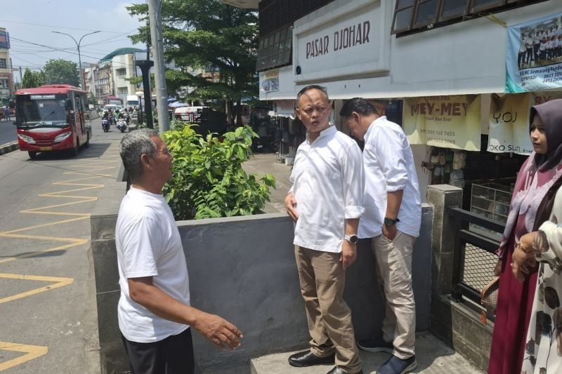 DPRD Semarang Sorot Penataan Pasar Tradisional: Lapak Semrawut dan Pedagang Liar Jadi Masalah