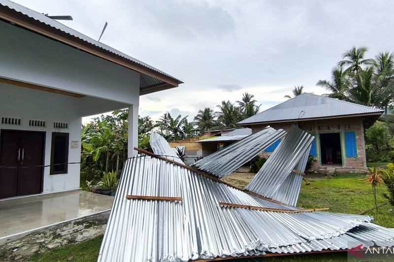Puting Beliung Gorontalo: BMKG Ungkap Peran Awan Konvektif