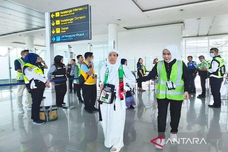 Gubernur Kalsel Himbau Saling Bantu, Jelang Keberangkatan 423 Calon Jamaah Haji Kloter 01