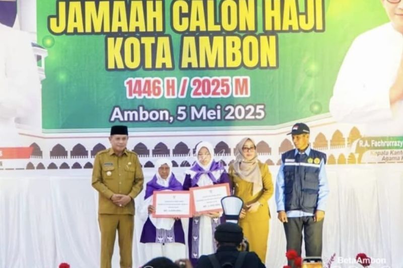 321 Calon Haji Kota Ambon Dilepas, Wali Kota Berpesan Jaga Kesehatan dan Jadi Teladan