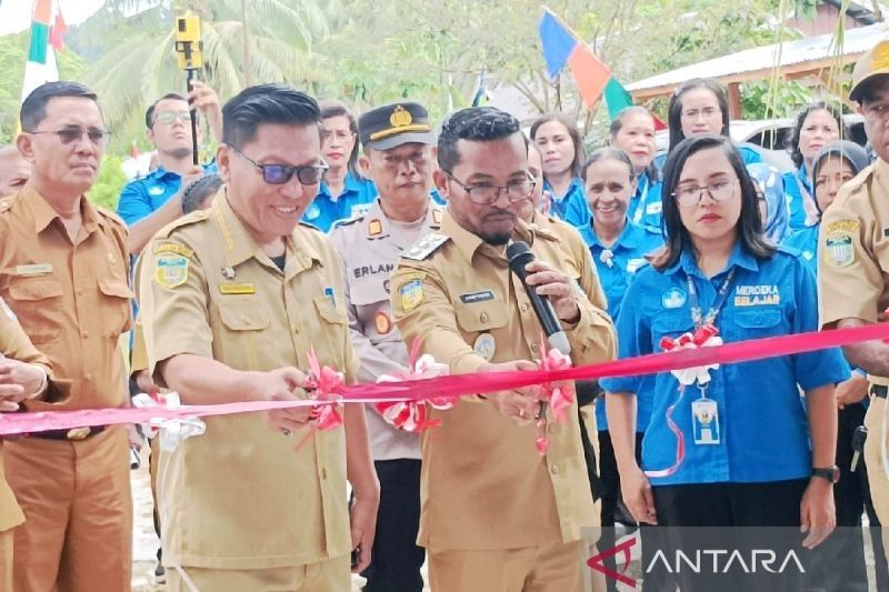 Wabup Biak Numfor Minta Sarana Pendidikan Rp2 Miliar di SMAN 3 Dirawat Baik