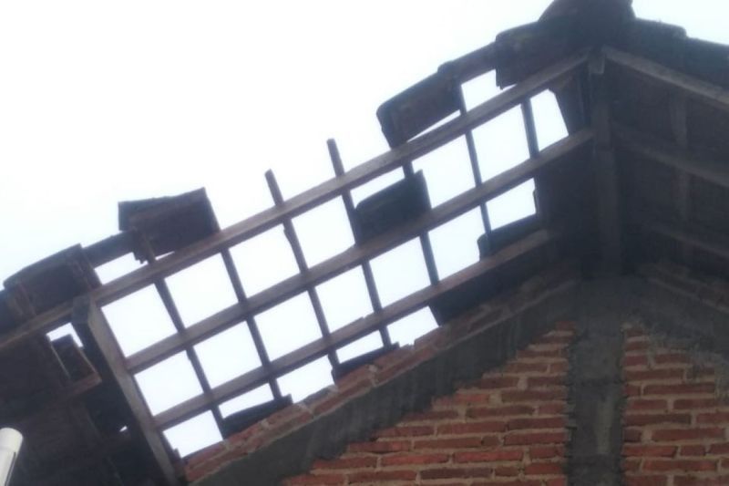 Puting Beliung Hantam Kudus, 89 Rumah Rusak di Tujuh Desa