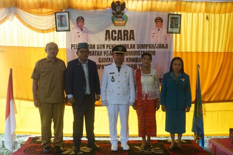 Bupati Manggarai Timur Tantang Camat Baru: Majukan Daerah dan Layani Masyarakat Prima
