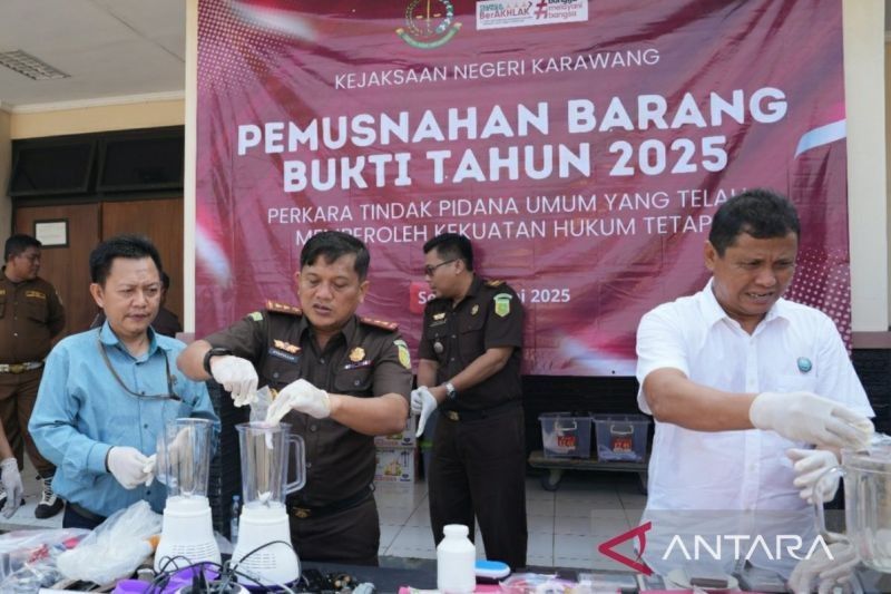 Kejari Karawang Musnahkan Ratusan Gram Narkotika Berbagai Jenis