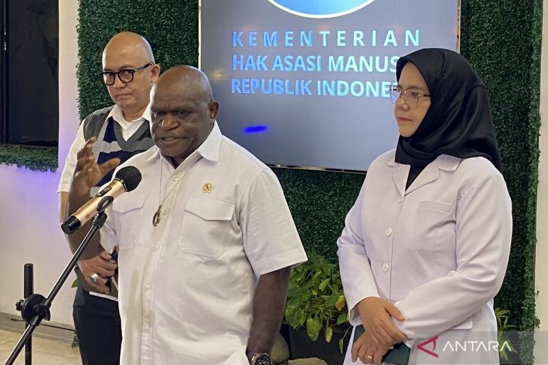 Wacana Vasektomi Syarat Bansos: Menteri HAM Dalami Potensi Pelanggaran HAM