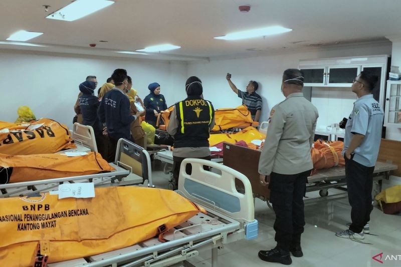 Kecelakaan Maut di Padang Panjang: 12 Korban Meninggal Dunia Teridentifikasi