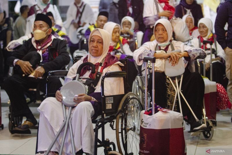 Layanan Haji Ramah Lansia dan Disabilitas: Derek hingga Mobil Golf Siap Antar Jamaah di Bandara Madinah