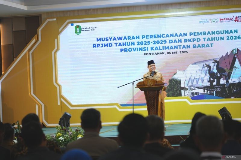 Kalbar Prioritaskan Infrastruktur: Jalan Mantap 80 Persen dan Rute Penerbangan Pontianak-Kuching