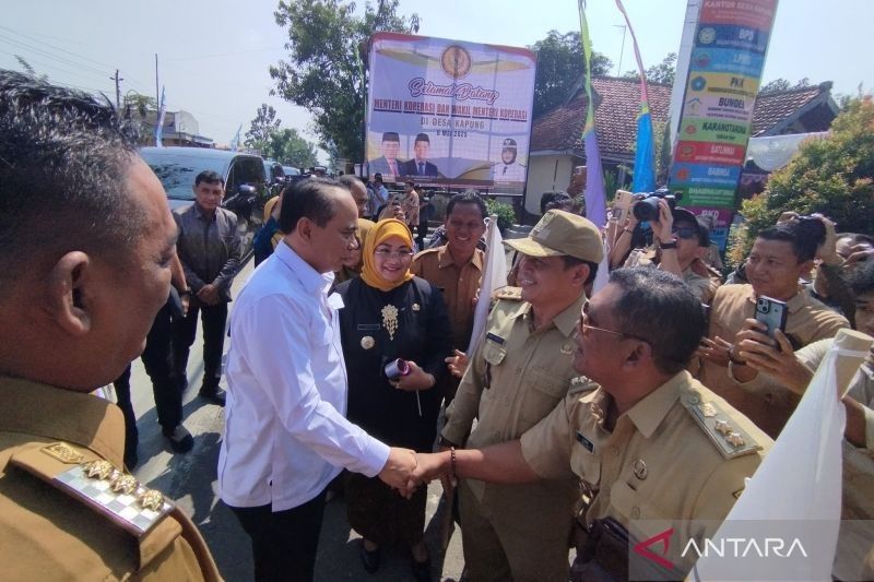 5.700 Desa Gelar Musdes, Menkop Optimistis 80.000 Koperasi Desa Merah Putih Terbentuk