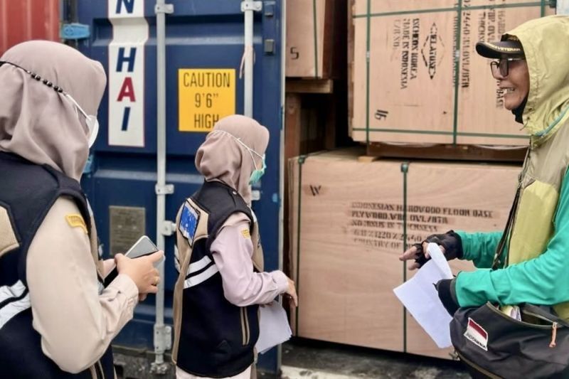 Kayu Lapis Kalsel Senilai Rp3,75 Miliar Siap Melaju ke Jerman dan Korsel