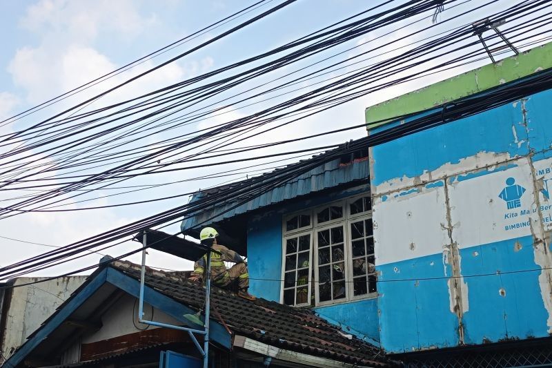 Kebakaran Ruko di Klender, Jakarta Timur: Kerugian Mencapai Rp200 Juta