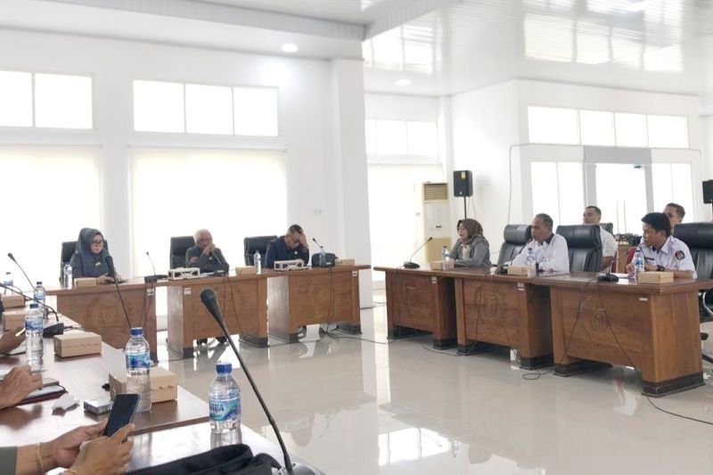 KPU Sigi Kembalikan Sisa Dana Hibah Pilkada 2024 Sebesar Rp5,7 Juta