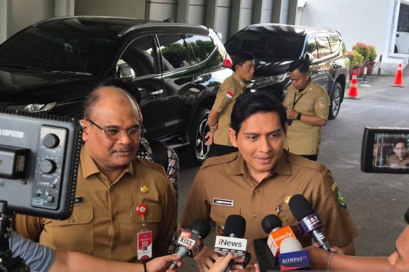 Bupati Lucky Hakim Jalani Magang di Kemendagri: Sanksi dan Pelajaran Berharga