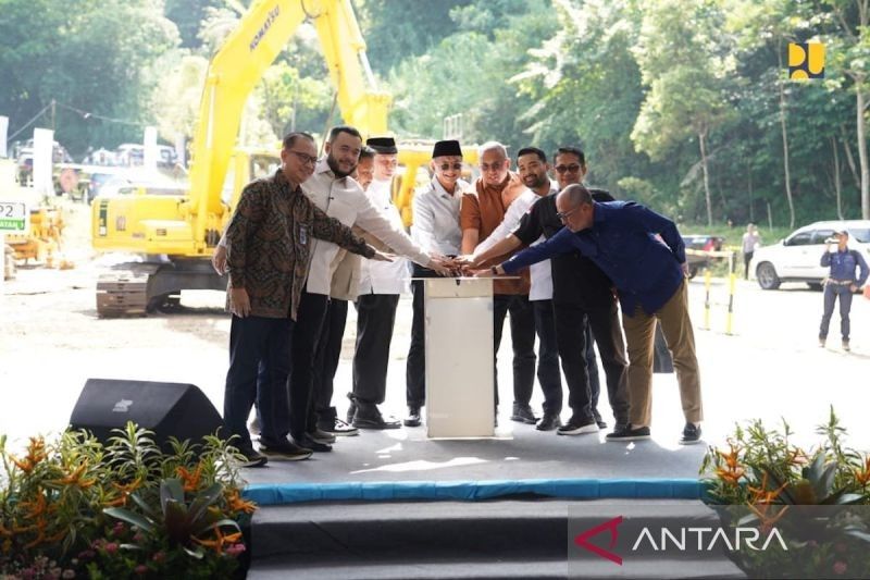 Perbaikan Jalan Air Dingin Solok Dukung Pengembangan PLTP Rp8,2 Triliun
