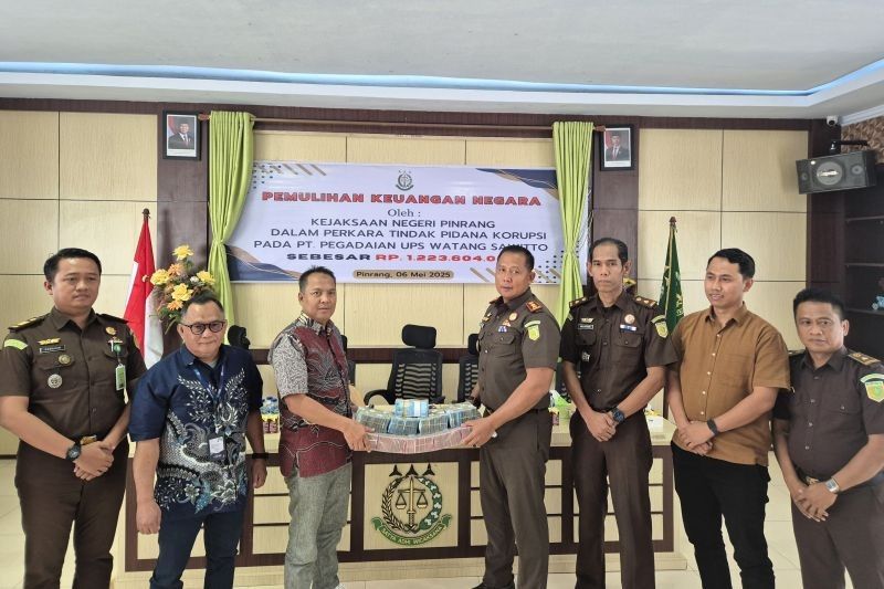 Kejari Pinrang Terima Rp1,22 Miliar Hasil Lelang Barang Rampasan Korupsi