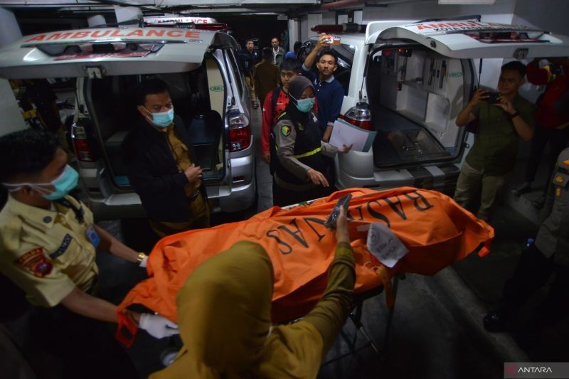Kecelakaan Bus ALS dan Operasi Berantas Premanisme: Berita Hukum Terkini Indonesia