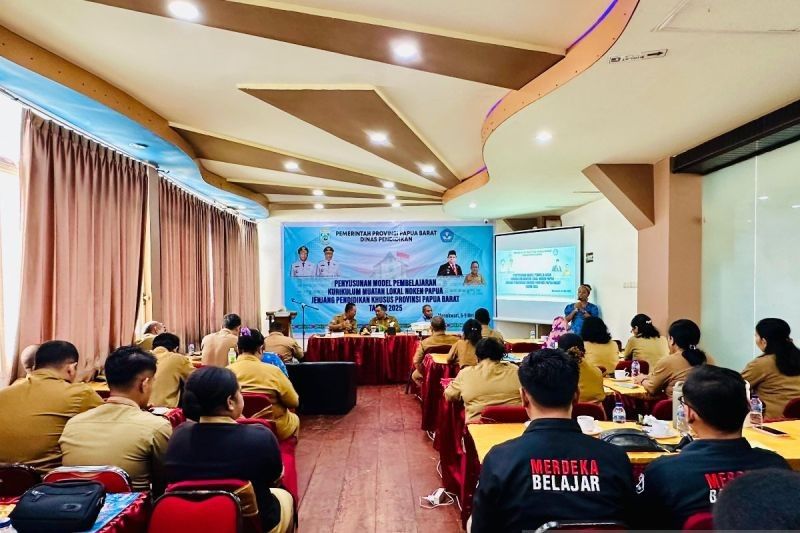 Papua Barat Kembangkan Kurikulum Lokal Noken: Lestarikan Budaya di Era Modern