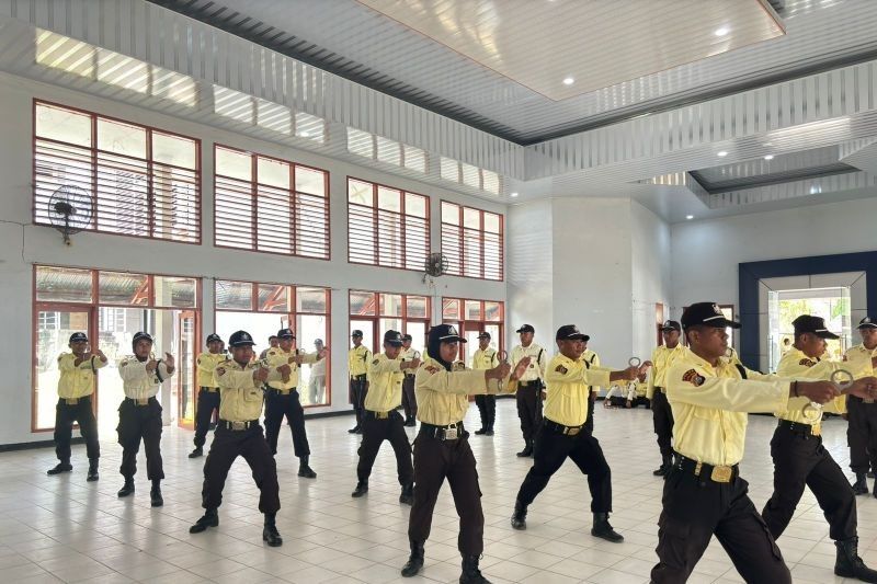 15 Warga Kolaka Utara Kantongi Kerja Lewat Program PLN Peduli