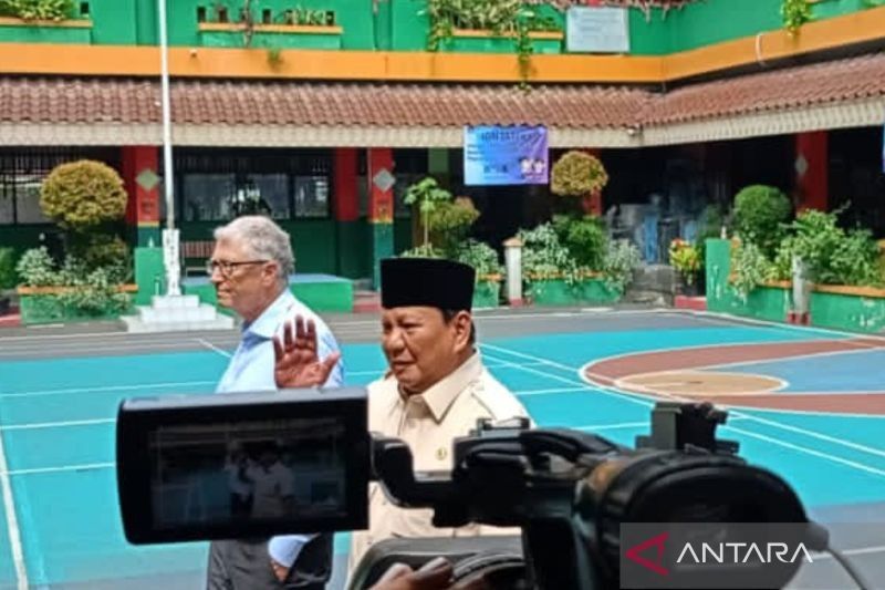 Prabowo dan Bill Gates Sapa Antusias Warga Jakarta Timur