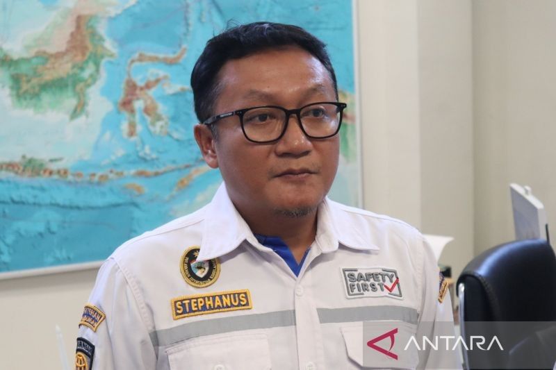 Kapal Penumpang Tabrak Dermaga di Labuan Bajo Akibat Cuaca Buruk