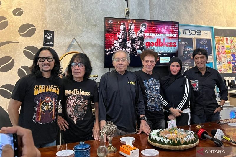 Nicky Astria dan Ikang Fawzi Bakal Ramaikan Konser Akustik Perdana God Bless!