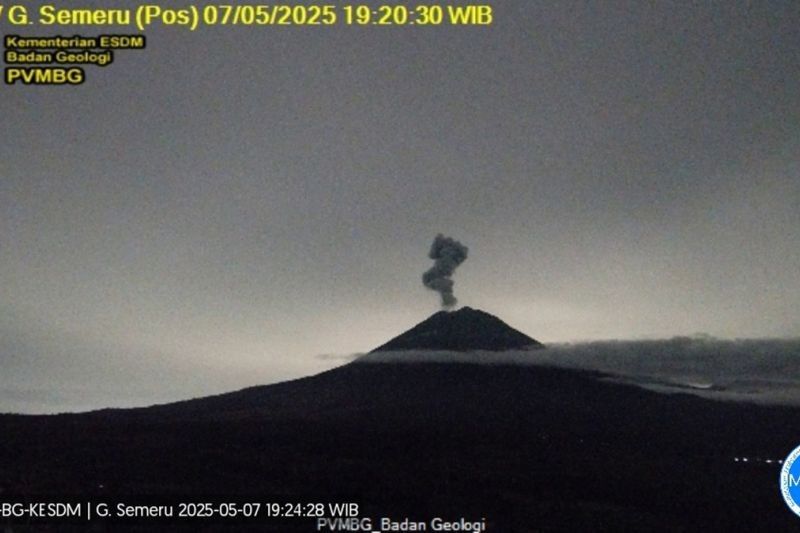 Semeru Erupsi! Letusan Capai 1.000 Meter di Atas Puncak