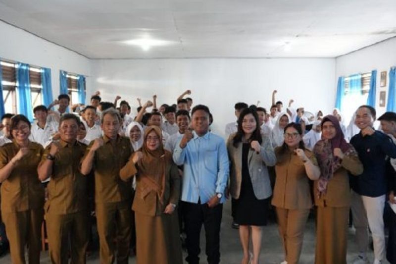 Diskominfo Palangka Raya Edukasi Siswa SMP Guppi: Bijak Berinternet di Era Digital